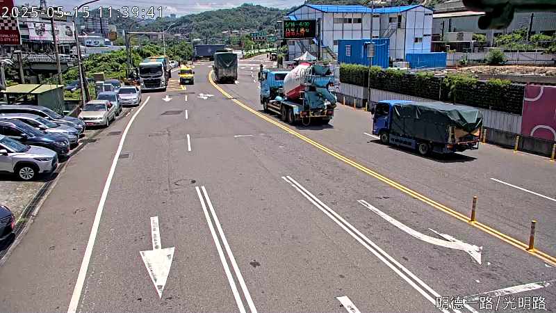 基隆市道路  明德一路 光明路 (往台北) 距離1.2公里 氣溫24.8度