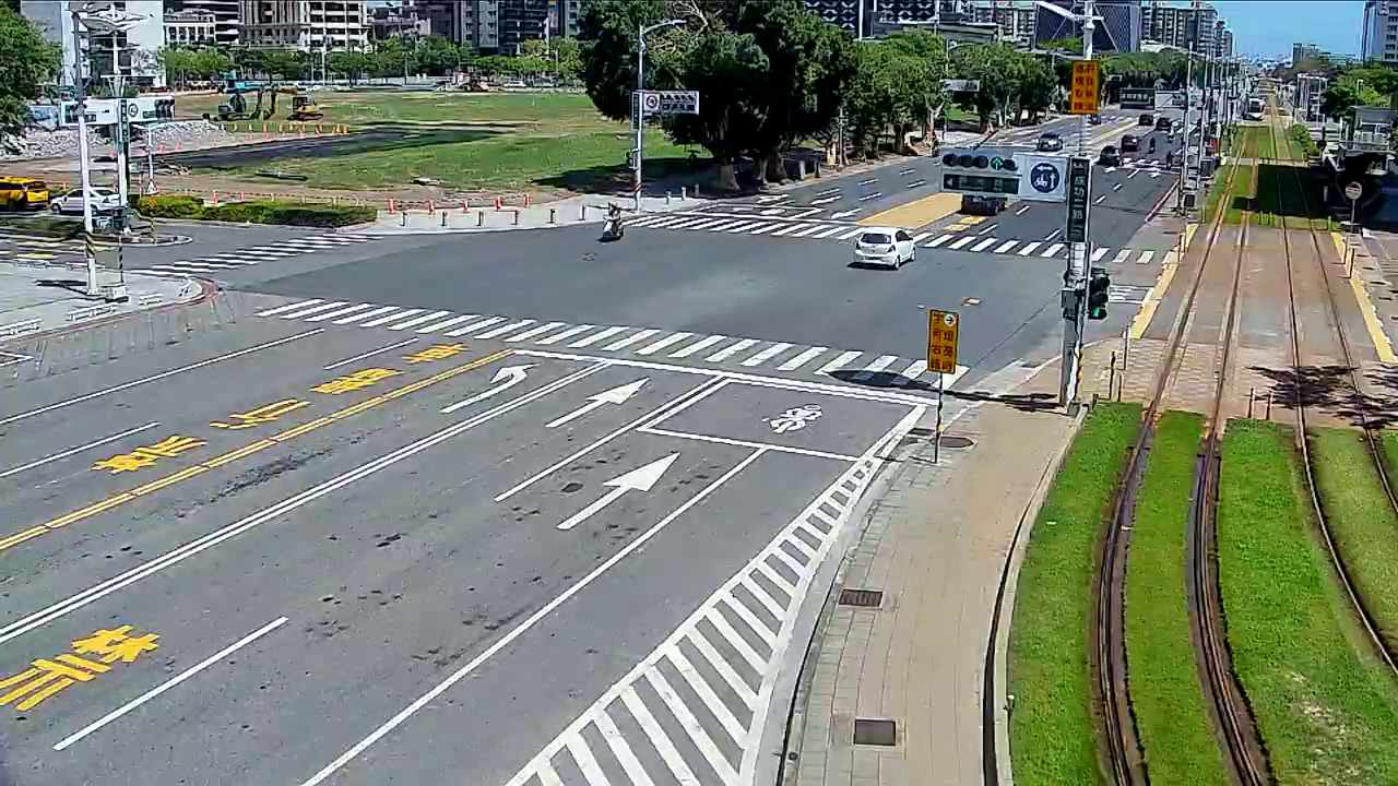 高雄市道路  成功二路、新光路 距離0.9公里 氣溫28.6度