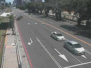 高雄市道路  成功二路、復興三路 距離0.3公里 氣溫28.6度