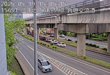 國道1號 北上 56K+990 內壢交流道到中壢服務區 距離2.1公里 氣溫26.5度