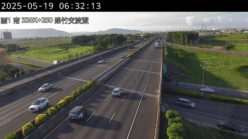 國道1號 南下 338K+250 仁德服務區到路竹交流道 距離2.9公里 氣溫29.6度