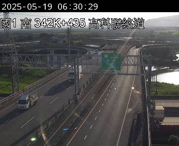 國道1號 南下 342K+435 高科交流道到岡山交流道 距離3.8公里 氣溫29.6度