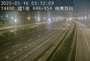國道1號五股楊梅高架道路 南下 44K+954 泰山轉接道交流道到機場系統交流道 距離0.2公里 氣溫25.8度
