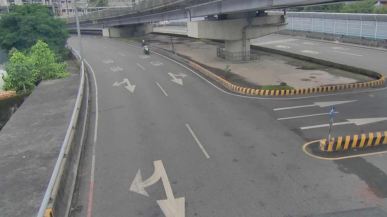 新北市道路  新店區安和路、中安大橋 距離0.3公里 氣溫26.3度