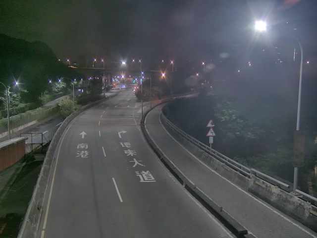 新北市道路  汐止區北山大橋 距離0.7公里 氣溫27.8度