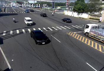 屏東縣道路  台17雙園大橋 距離2.7公里 氣溫30.2度