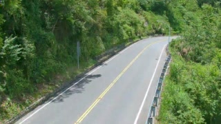 台18線  71K+700 嘉義縣阿里山鄉東向路側 距離3.3公里 氣溫21度