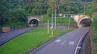 台3線  106K+950 新莊隧道北端 距離6.4公里 氣溫22.8度