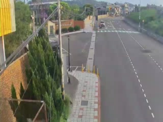 台3線  98K+000 三灣鄉-中正路=三灣南庄道路=三灣國中旁(逆樁) 距離0.4公里 氣溫22.8度