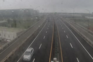 台61線  20K+000 25.6K標示架(C) 距離2.6公里 氣溫29.3度