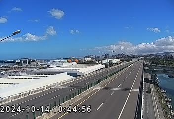 台61線  4K+308 八里區臨港大道(西濱變電站對面分隔島) 距離0.2公里 氣溫27.1度