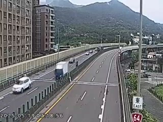 台64線  0K+585 快速公路(台北港端到八里交流道)(E) 距離0.5公里 氣溫27.1度