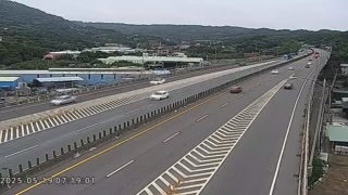 台64線  1K+285 快速公路(八里交流道到觀音山交流道)(E) 距離1.2公里 氣溫27.1度