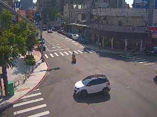 桃園市道路  蘆竹區 南崁路忠孝東路(7-11便利店對面號誌桿) 距離1.5公里 氣溫27.6度