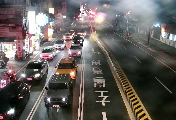 台南市道路  健康路一段與南門路口東桿(向東) 距離0.4公里 氣溫29.9度