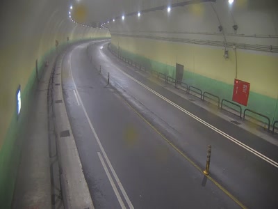 東湖隧道北向1K+500M 氣溫25.1度