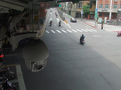 台北市道路  延平民權(出城) 距離0.8公里 氣溫30.7度