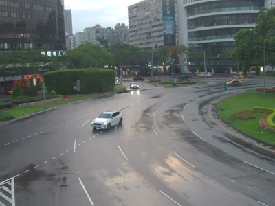 台北市道路  仁愛敦化(南側) 距離0.6公里 氣溫27.9度