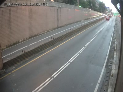 基隆路南往北主車道8(基隆忠孝) 氣溫26度