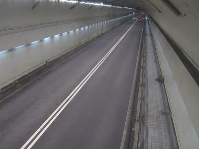自強隧道往大直入口0K+20M 氣溫27.8度