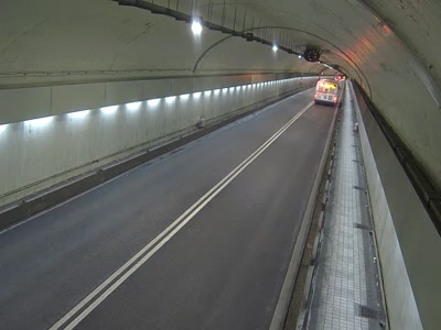 台北市道路  自強隧道往大直入口0K+326M 距離1.2公里 氣溫25.9度