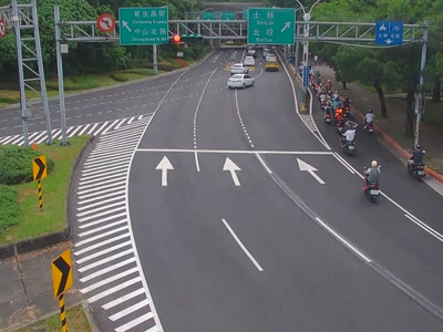 台北市道路  北安路-中山北路口 距離0.3公里 氣溫27.6度