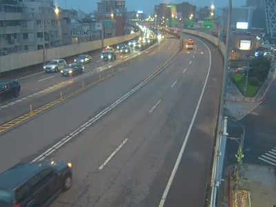台北市道路  市民高架道路(往東延吉街上方) 距離0.6公里 氣溫27.9度