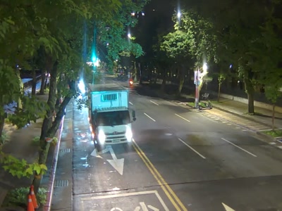 逸仙路-松高路口 氣溫26度