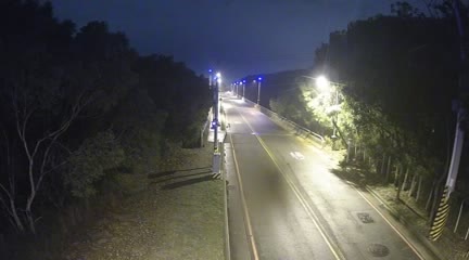 大肚區藍色公路橋梁(右側車流往遊園路) 氣溫28.6度