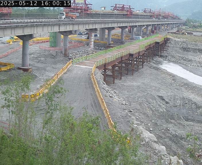 水利署水資源  水利行政組 池上橋1 下游 距離3.9公里 氣溫27.1度