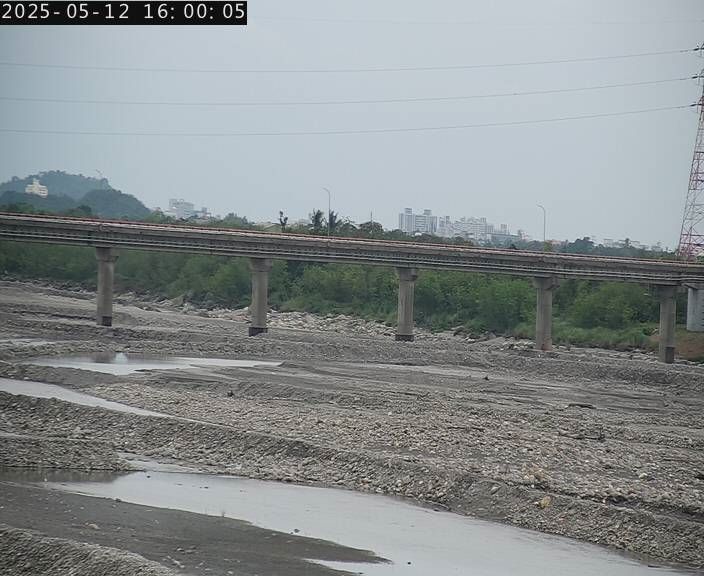 水利署水資源  水利行政組 利吉橋3 堤防PTZ 距離2.1公里 氣溫25.4度