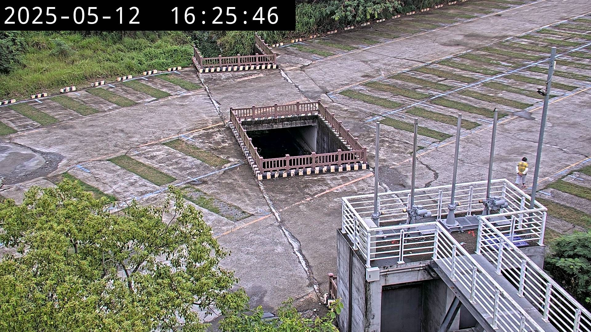 水利署水資源  水利行政組 旗尾河濱公園主站 1 距離1.0公里 氣溫31.1度