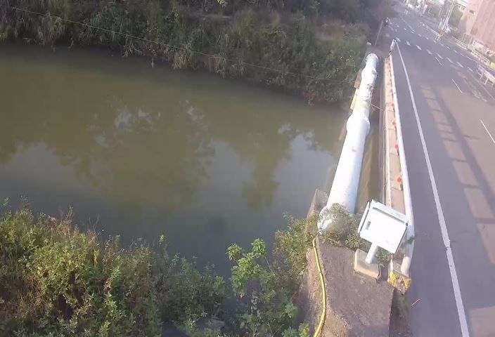 水利署水資源  屏東縣政府水利處 革新橋 2 距離0.4公里 氣溫28.8度
