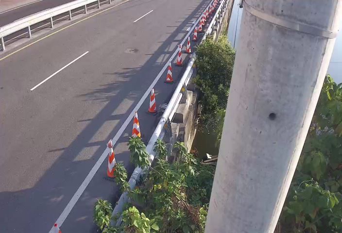 水利署水資源  屏東縣政府水利處 革新橋 1 距離0.4公里 氣溫28.8度
